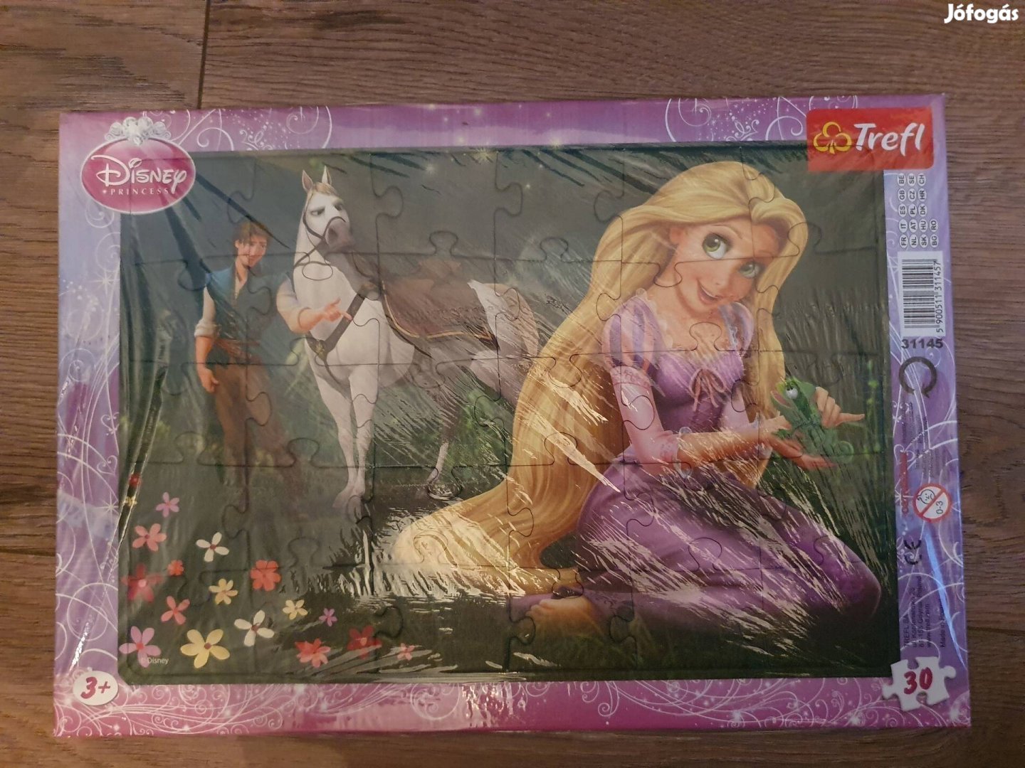 Puzzle Aranyhaj, Disney 9