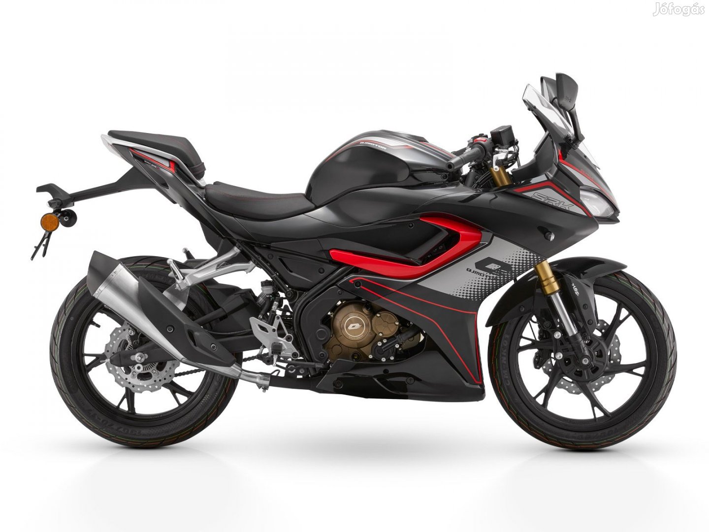 QJMOTOR SRK125R fekete/piros motorkerékpár 2025