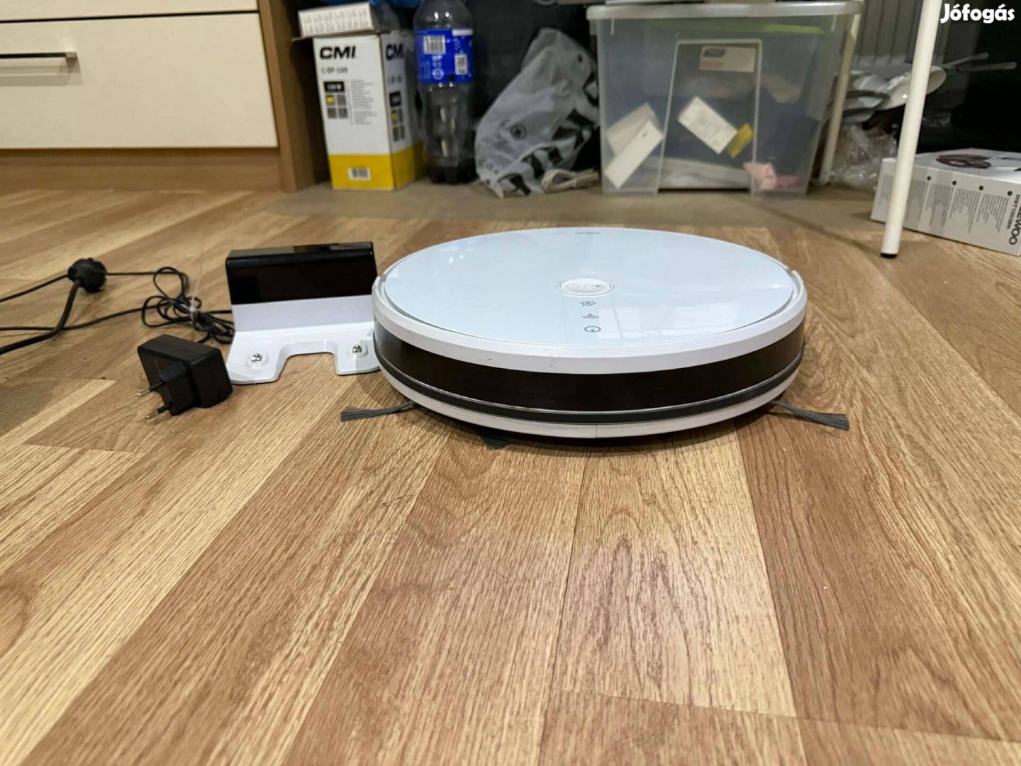 Qilive 600095634 Robotporszívó eladó ajándékba kaptuk csak