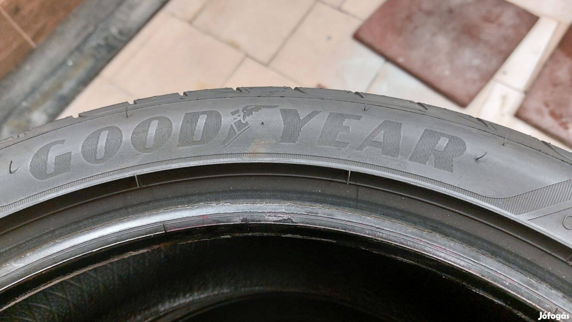 Qqq Eladó,Good Year Eagle F1 215/45r18 újszerű nyári gumi