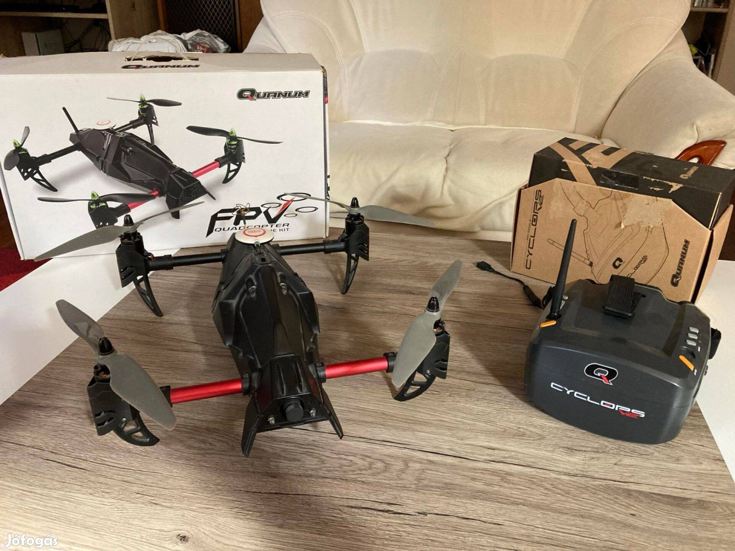 Quanum Venture FPV drón + FPV szemüveg