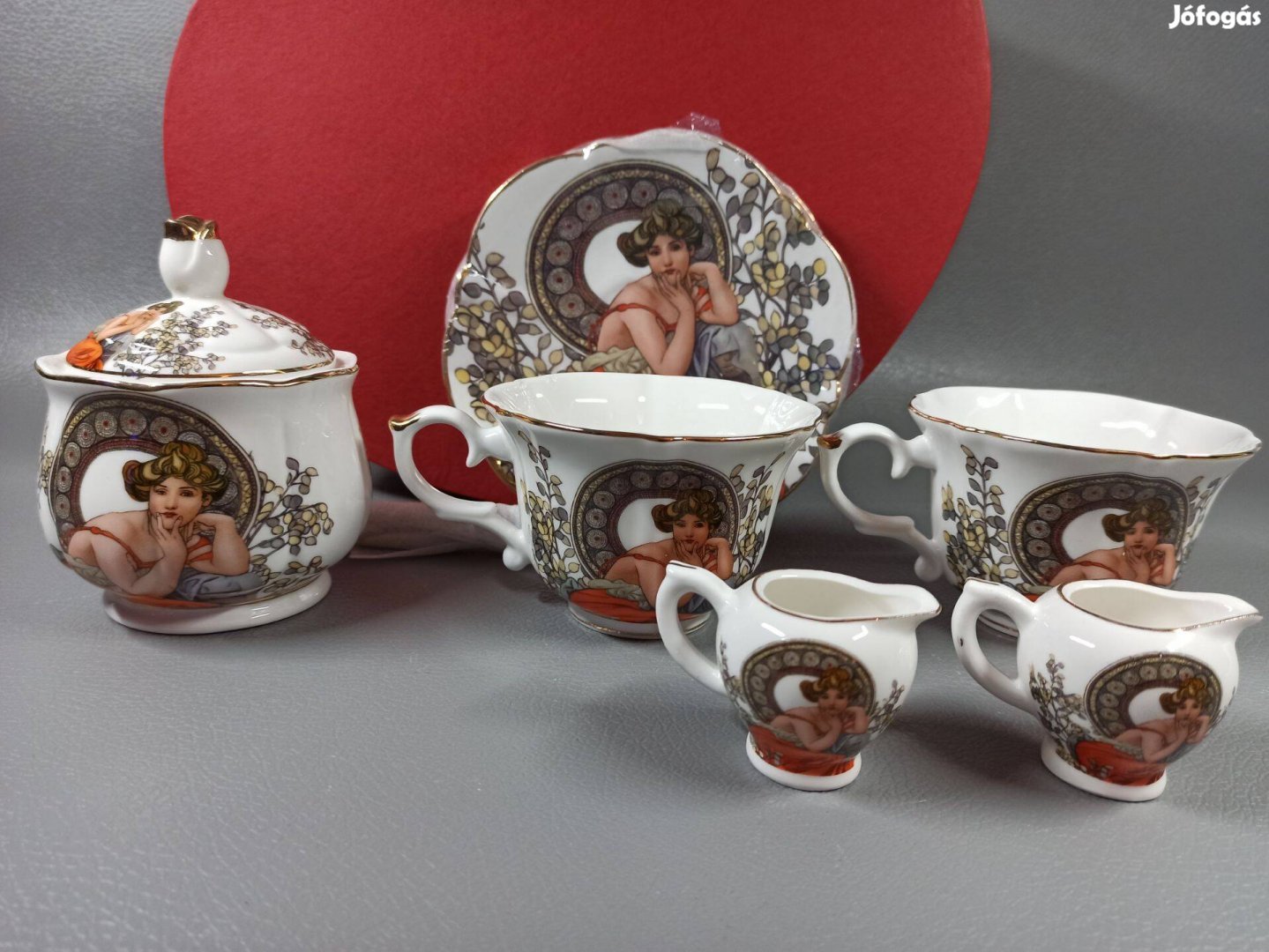 Queen Isabell porcelán teás/kávés készlet (Alfons Mucha, díszdoboz) Új