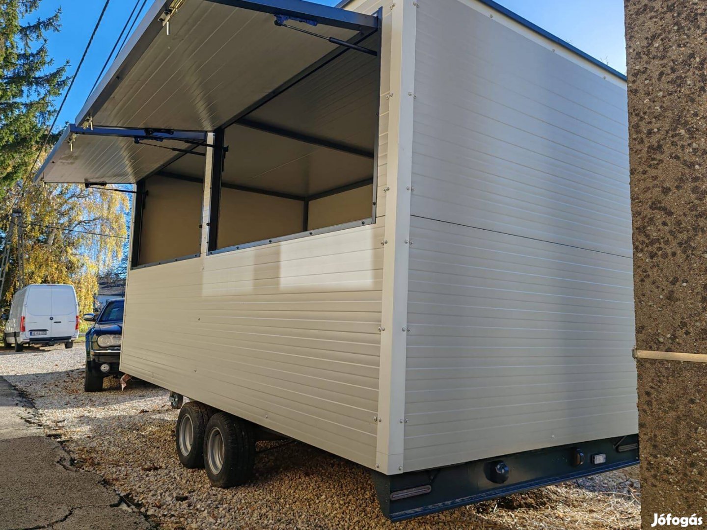 R0302 69 Foodtruck Food Truck Büfékocsi