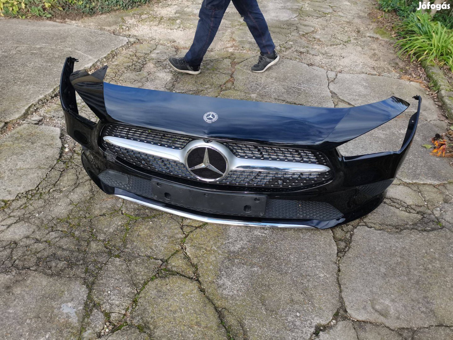 R0302 A1188800400 Mercedes CLA W118 Lökhárító kamera rács lakk sérült