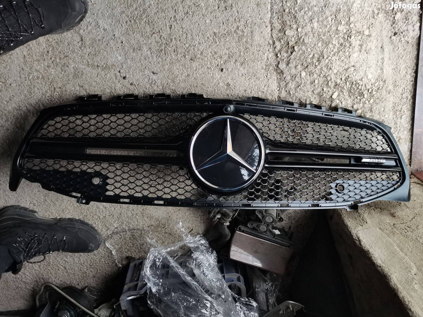 R0302 A1188881600 Mercedes W118 CLA Új AMG Kamerás Rács Hűtőrács