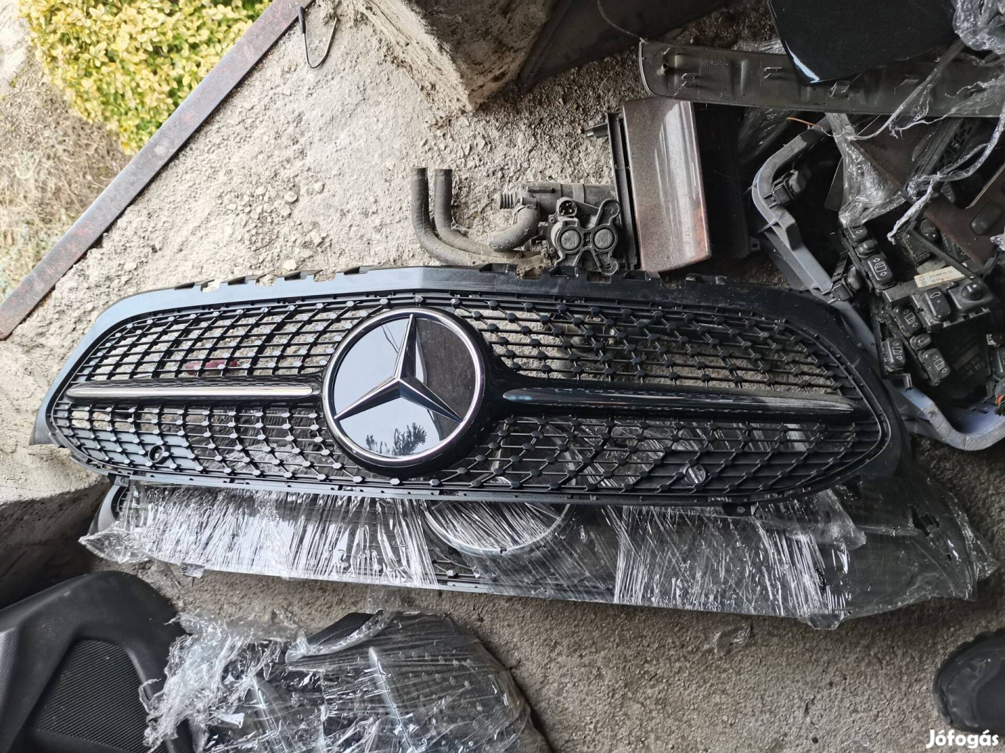 R0302 A1778880200 Mercedes w177 A Class Új Rács Hűtőrács Fekete-Króm