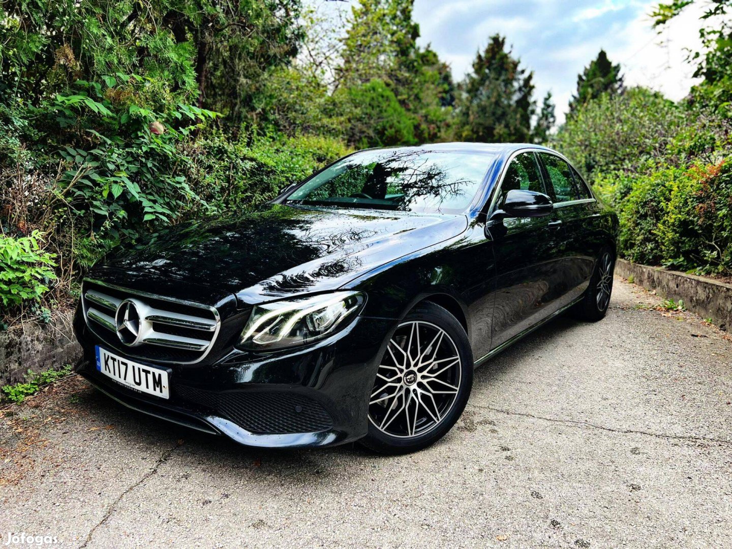 R0302 Mercedes E220D W213 OM654 654 Szép, Jó motor és váltó