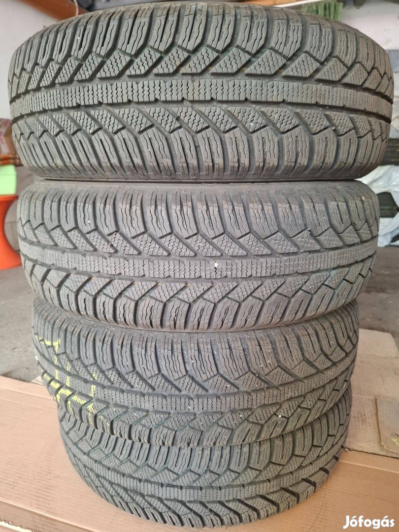 R15 185/65 újszerű Semperit téli gumik