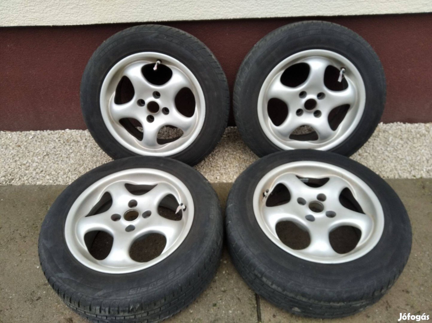 R15 4X100 alufelni nyári gumival