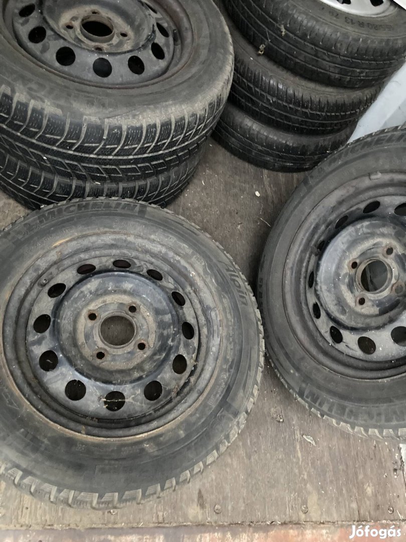 R15 / 4x114,3 / 6,0J / ET45 Acélfelni Szett