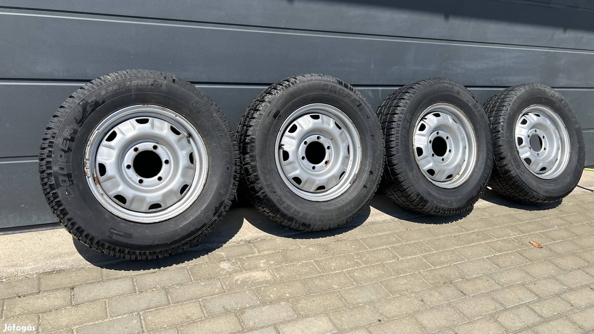 R16 6x139,7 felni 235/70-16 M+S Off-road