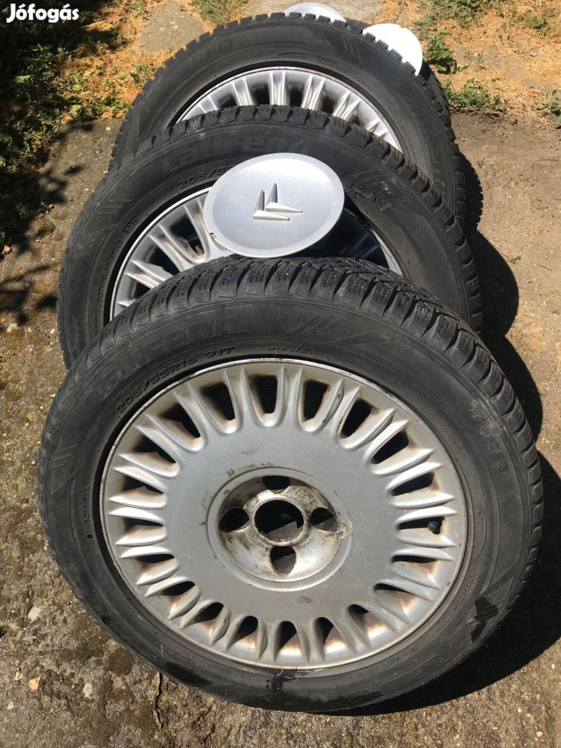 R16 os Citroen felni téli gumival