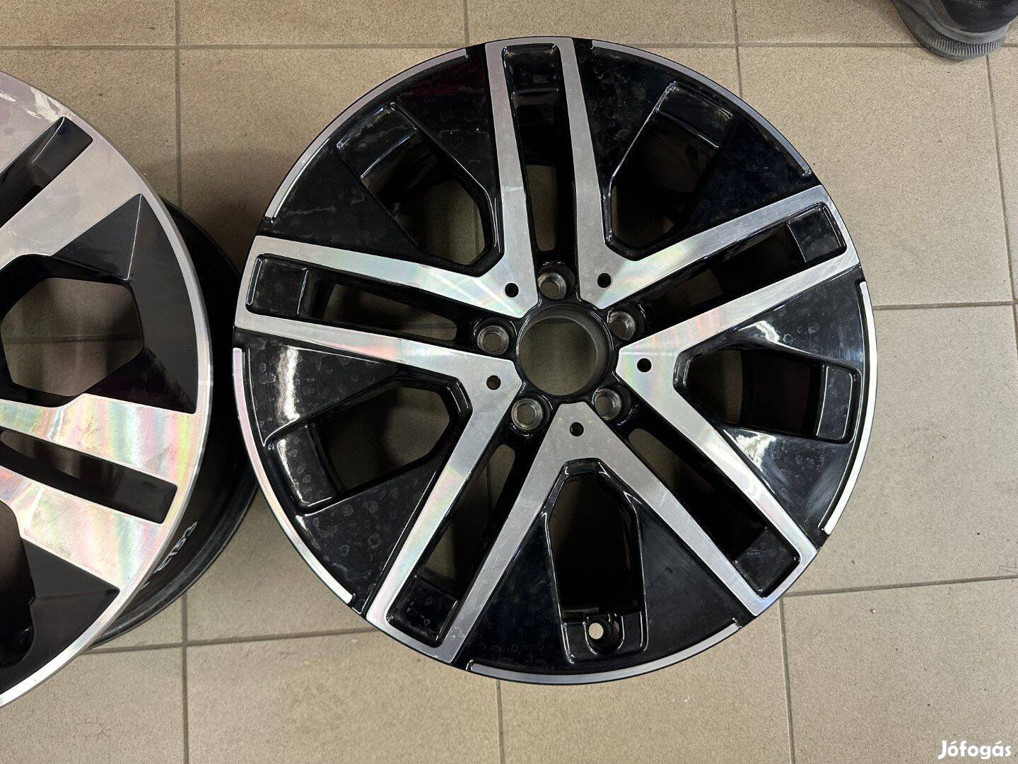 R18 Original Mercedes 7.5J ET53 - A247 401 2700 A2474012700 2db felni