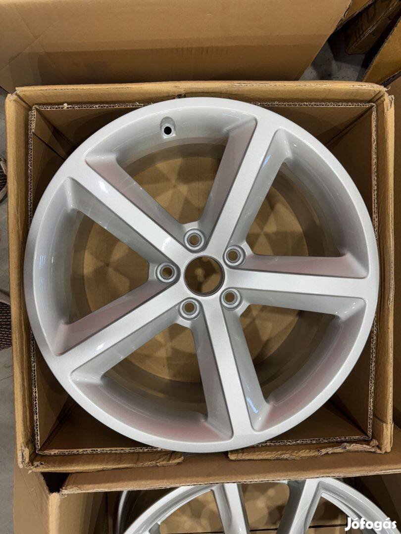 R18 Original audi 8J ET43 - 4F0 601 025DC 4F0601025DC 1db alufelni