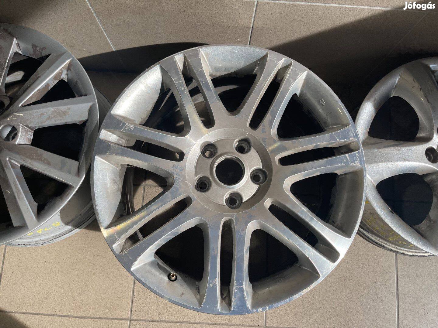 R18 original Skoda 7.5J ET46 - 3T0 601 025E 3T0601025E 3db alufelni