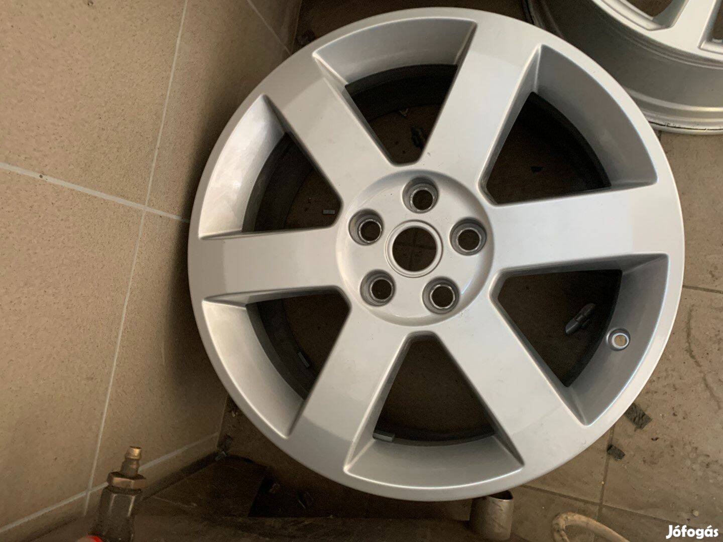 R19 Original Land rover 8J ET41.5 - L8B2-1007-CA - 2 darab alufelni