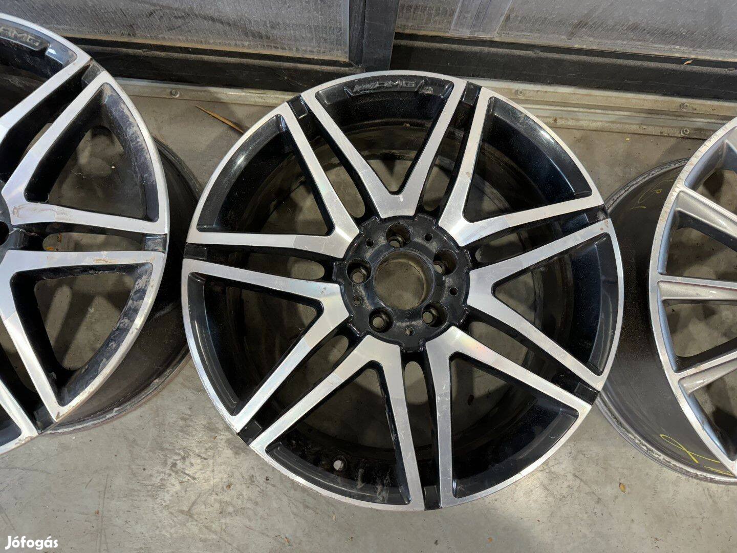 R19 Original Mercedes 8.5J ET35,5 A231 401 1300 A2314011300 1db felni