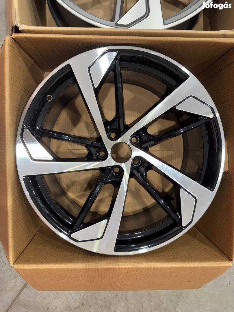 R20 Original Audi 9J ET26 - 8W0 601 025CN 8W0601025CN 1db alufelni