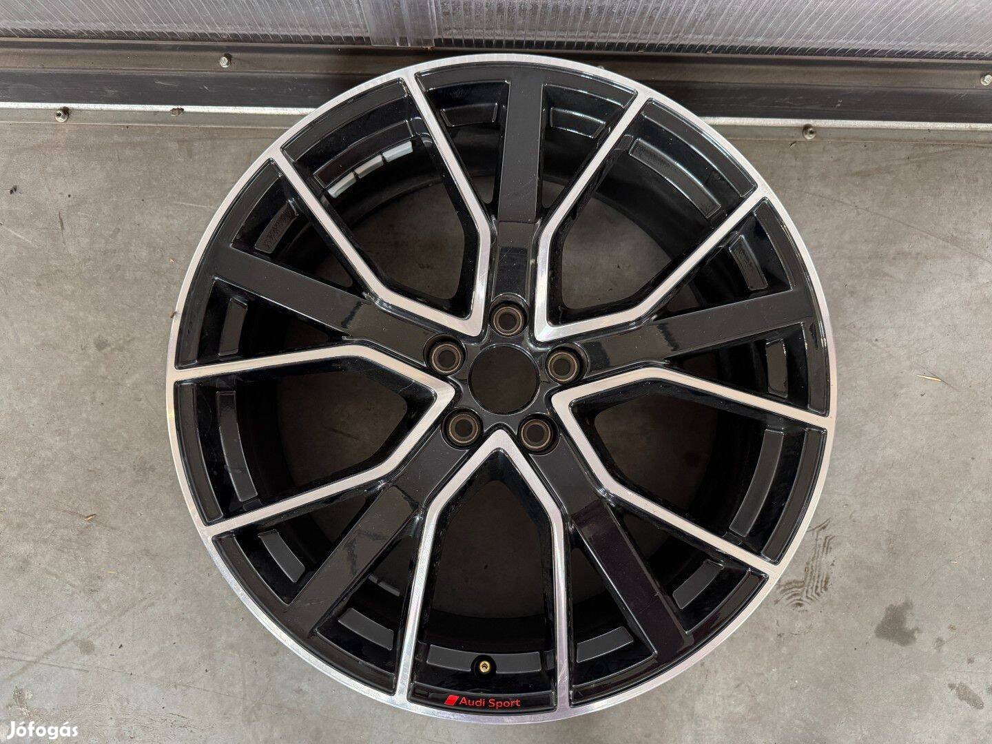 R20 Original audi 8.5J ET39 - 80A 601 025BP 80A601025BP 1db alufelni
