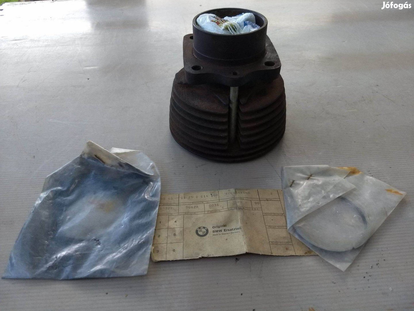 R25 BMW gyári állapotú henger