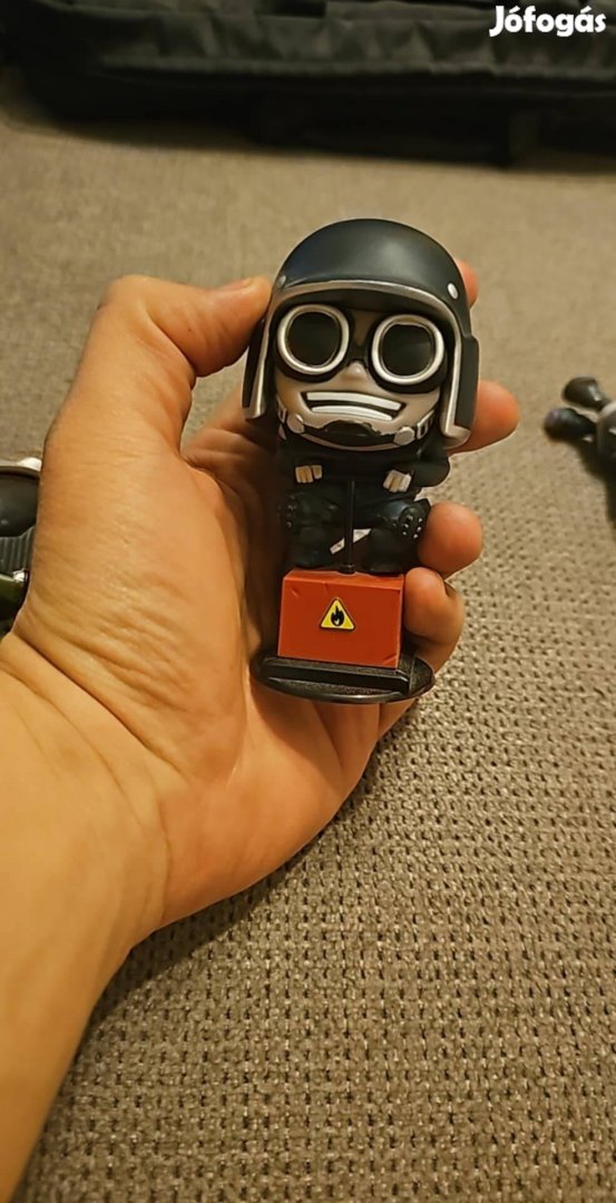 R6 Thermite Chibi