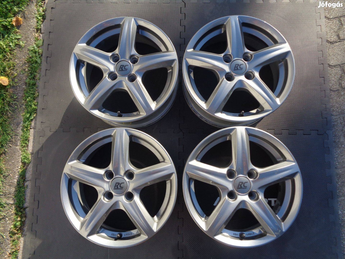 RC-D alufelni 15-ös, 4×100-as osztóval, szép állapotban eladó