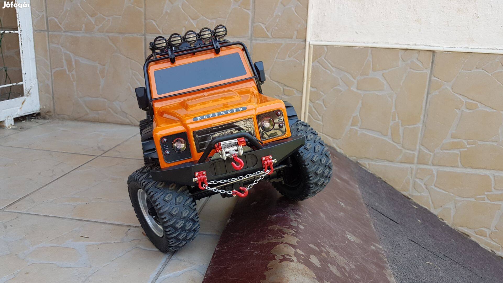 RC Land Rover Defender sziklamászó 1.8 mért arányú modellautó eladó