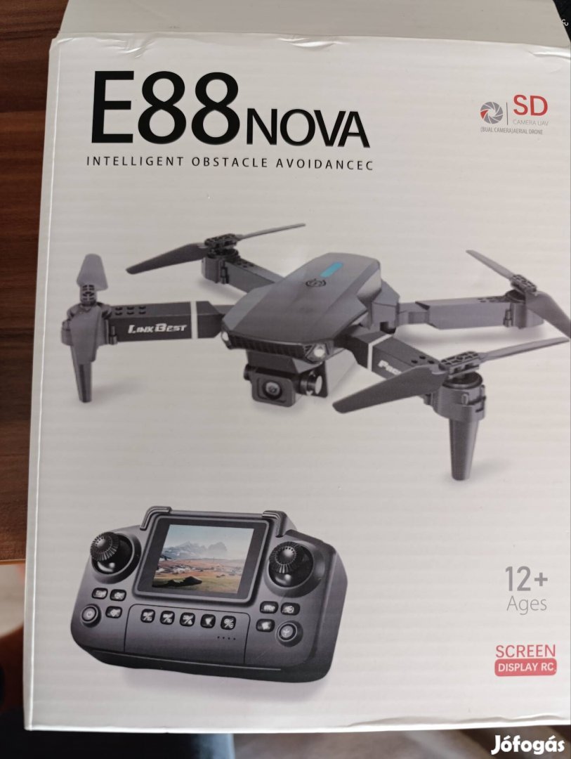 RC e88 drón kijelzős távirányítóval