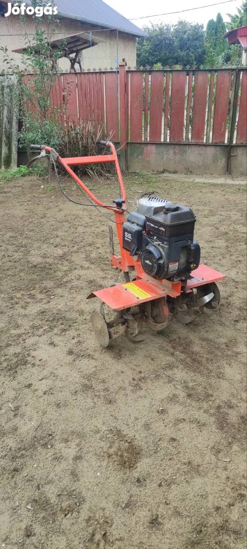 RK 05 B rotációs kapa