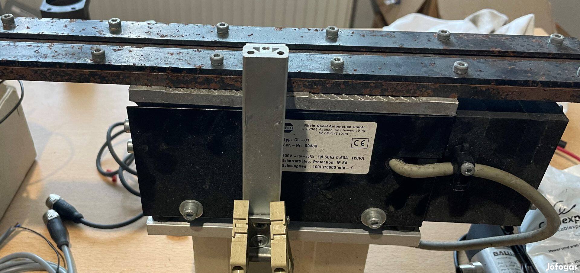 RNA gyártmányú rezgősín