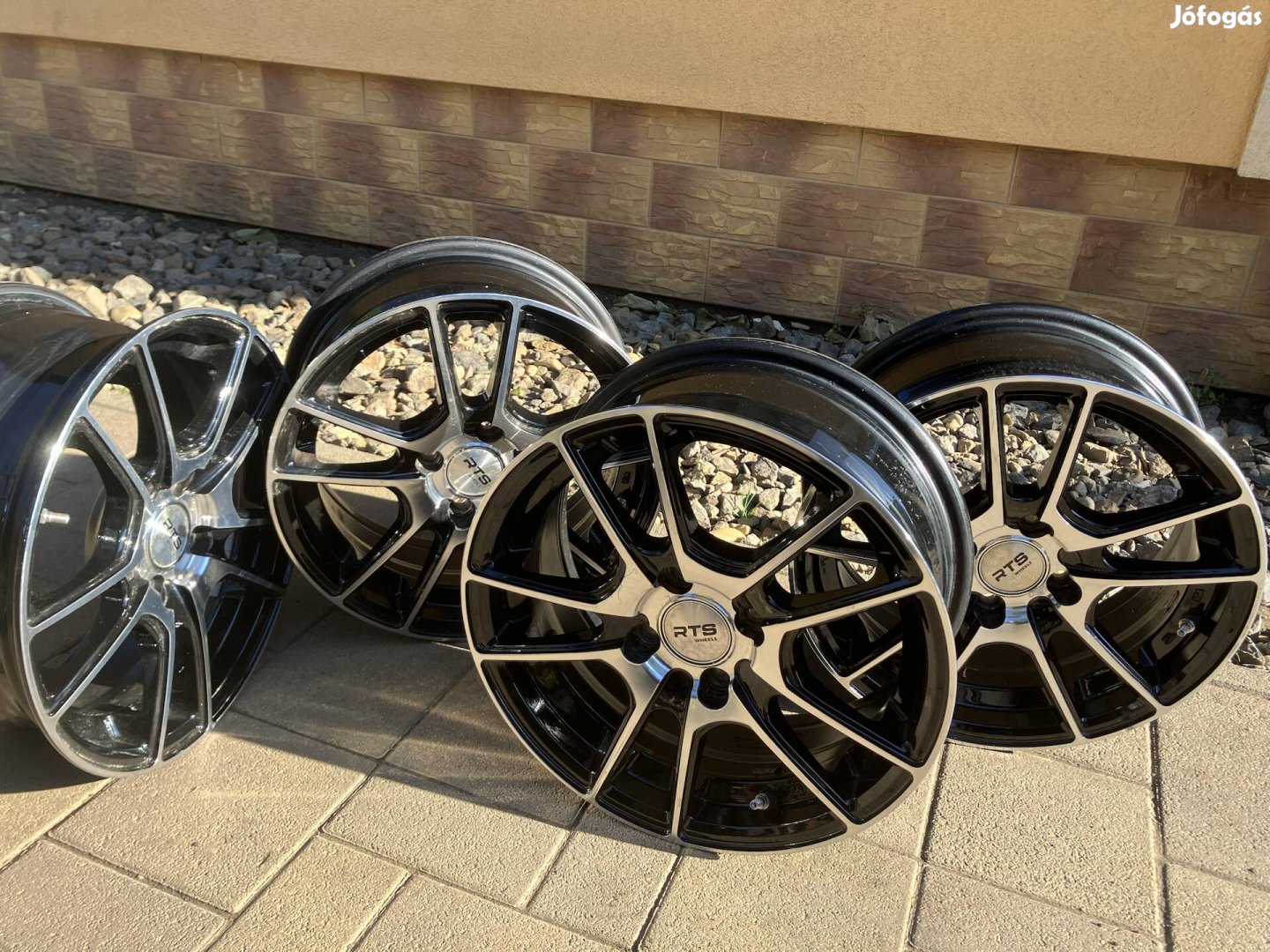 RTS Whells 4x100 15" alufelni