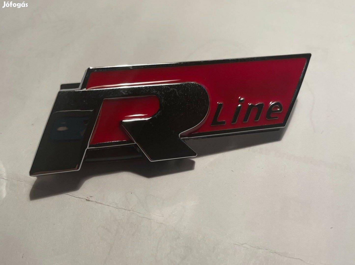 R-Line 3D embléma fém, hűtőrácsba öntapadós