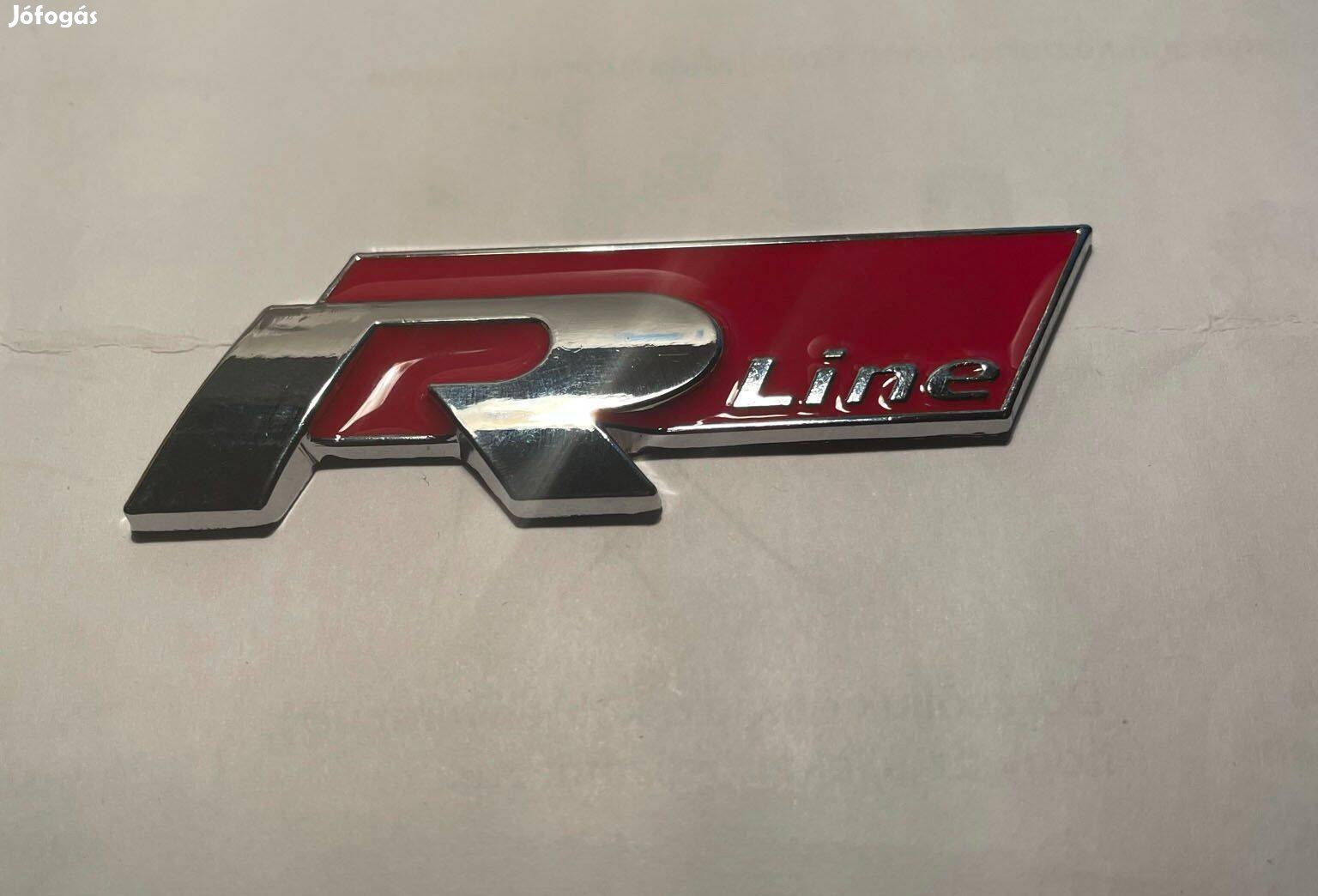 R-Line embléma 3 D fém Piros és fekete színben