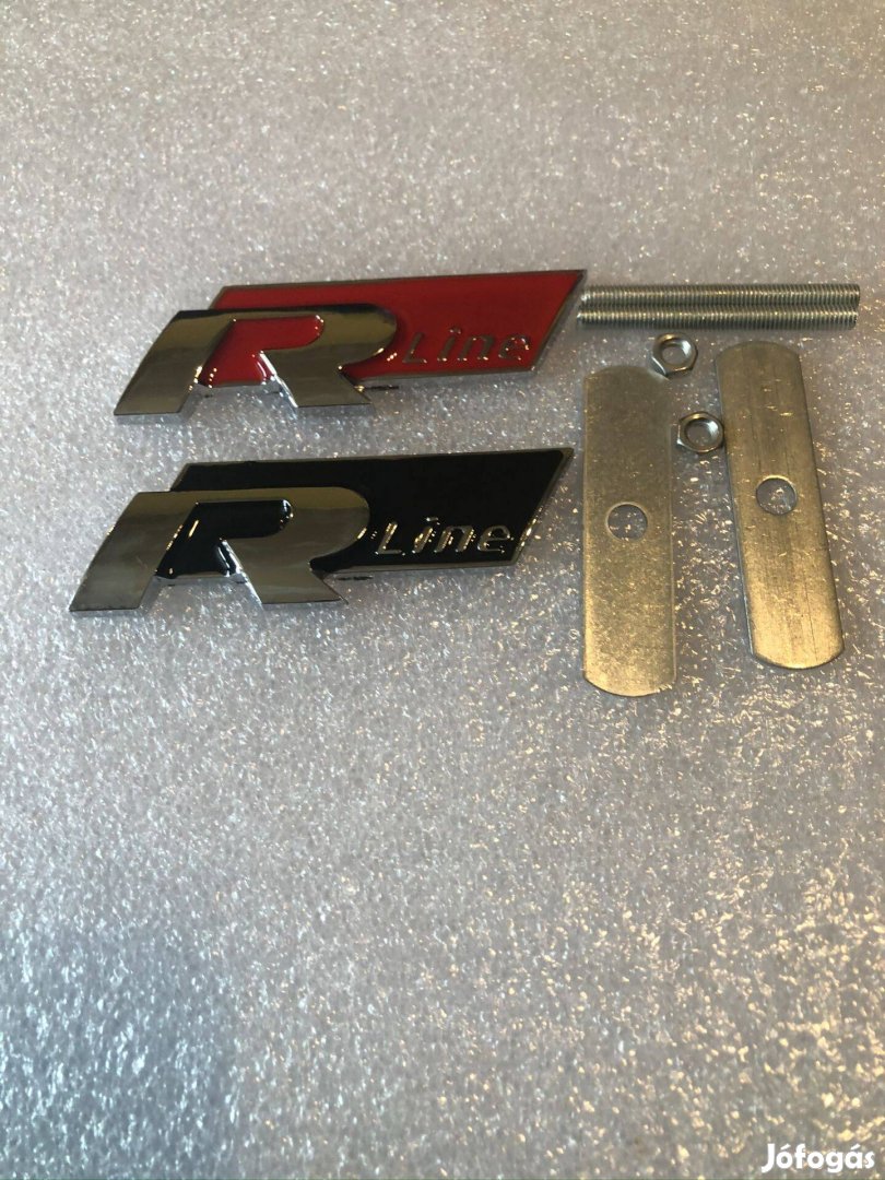 R line embléma 3 D fém hűtőrácsba csavaros rögzités
