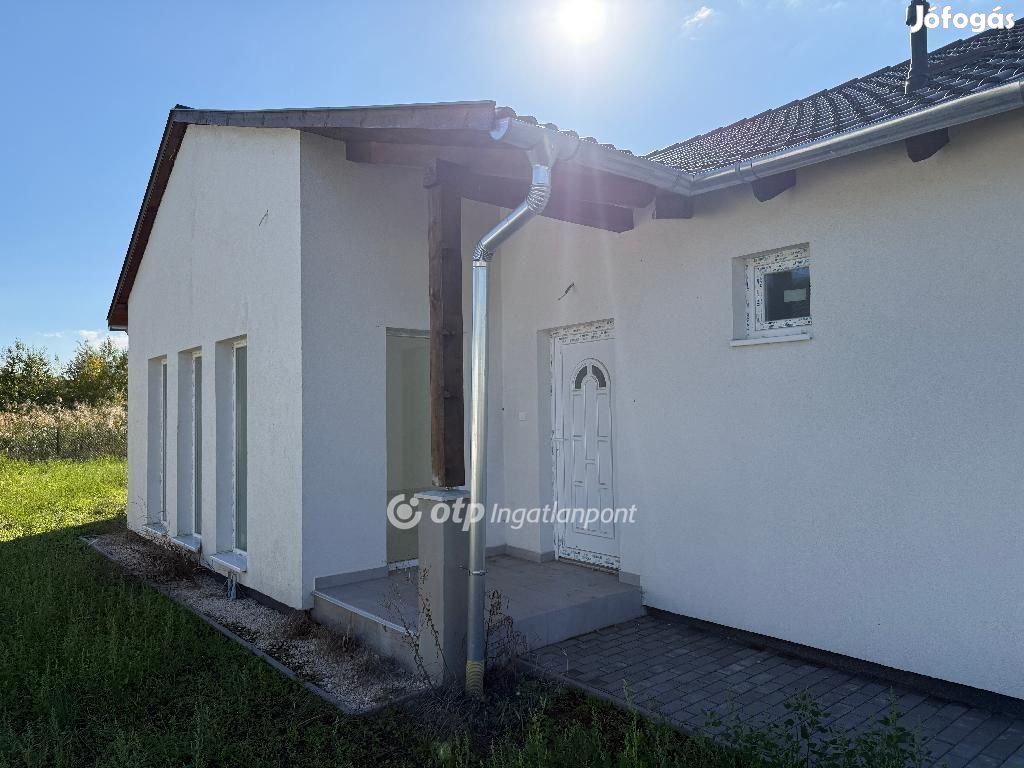 Ráckevei eladó 103 nm-es ház