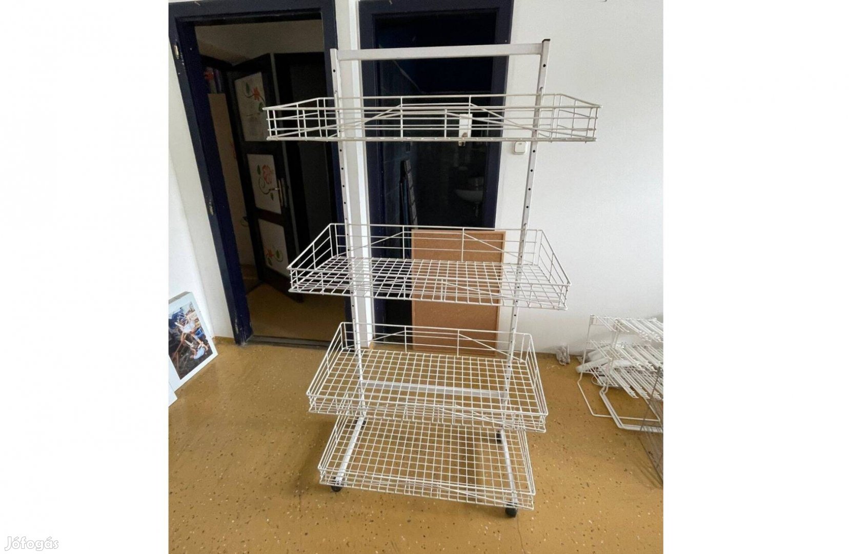 Rácsos 4 polcos tároló kínáló állvány erős gurulós 175*90*40 cm