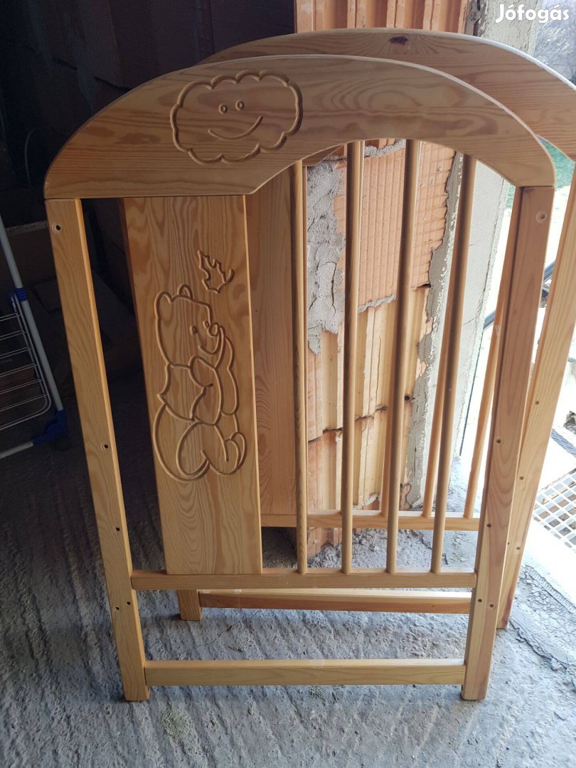 Rácsos kiságy matraccal