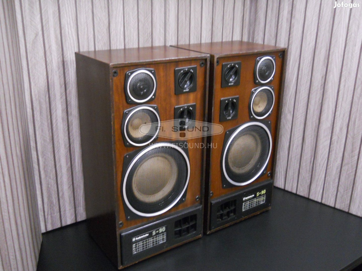 Radiotechnika 35 AC-212  ,90W,4ohm,2 utas hangfal pár 25cm-s