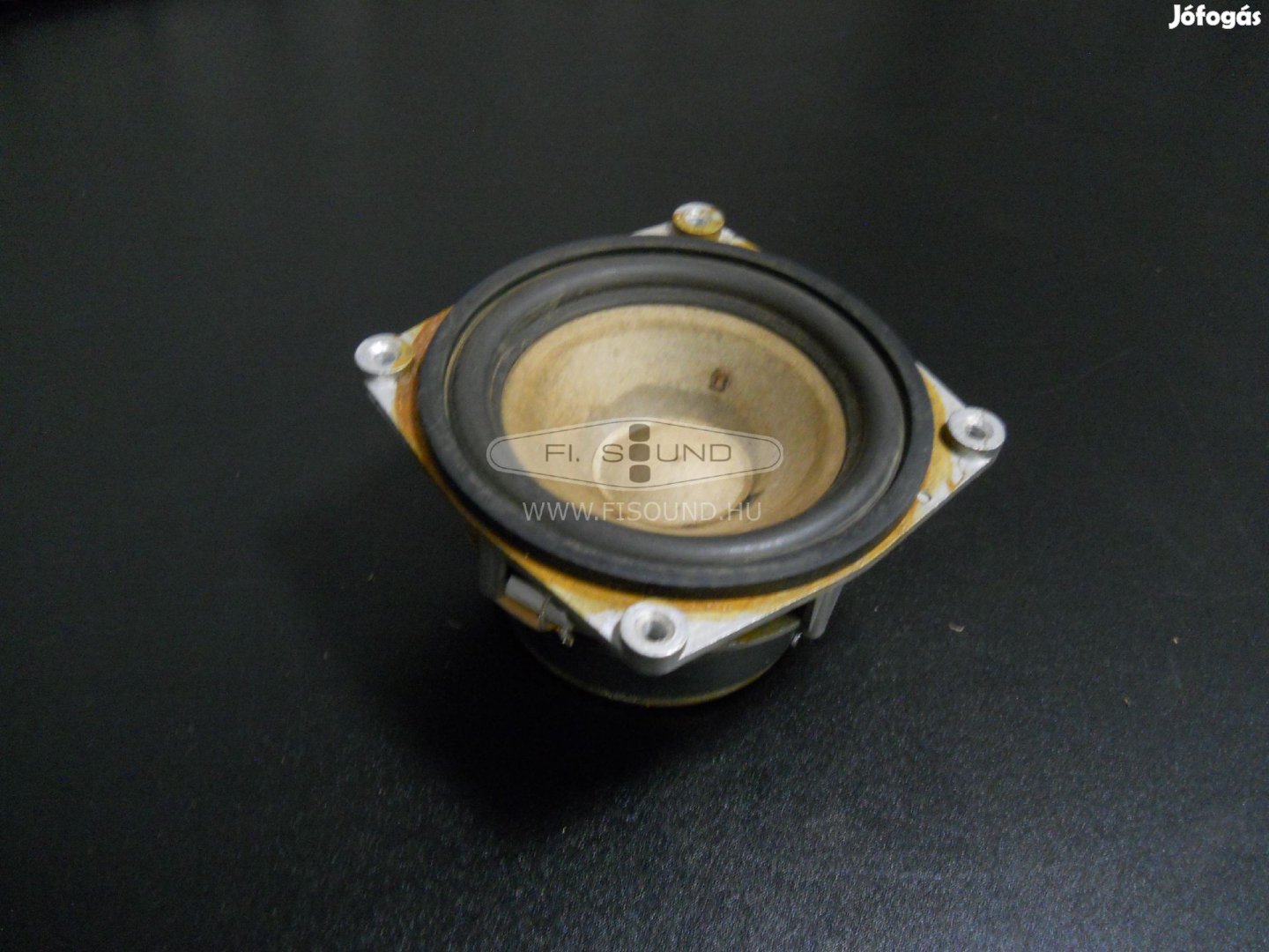 Radiotechnika S-30 ,30W,8ohm,1db 13cm-s gumiperemes mélysugárzó
