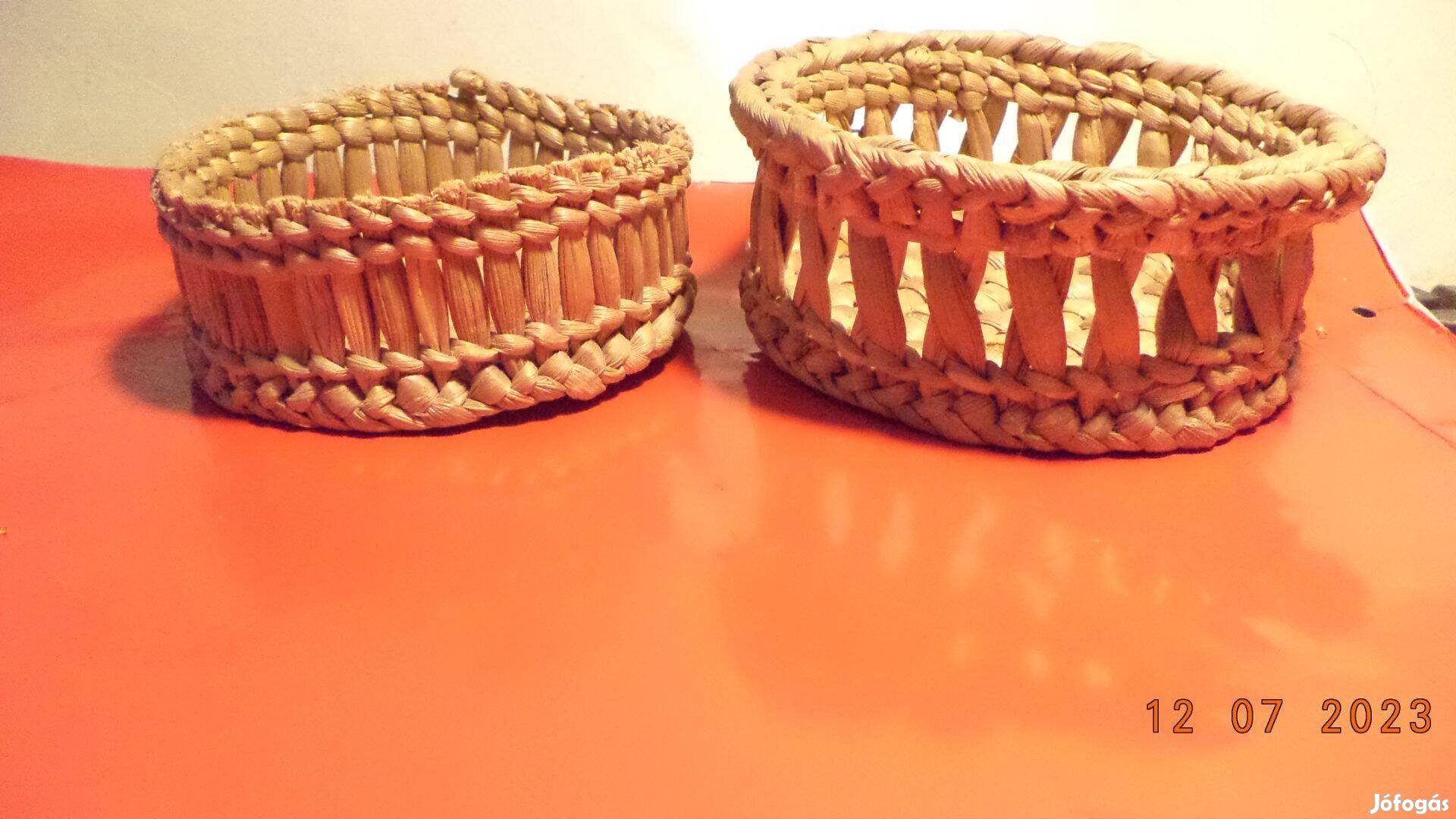 Raffia kosárka