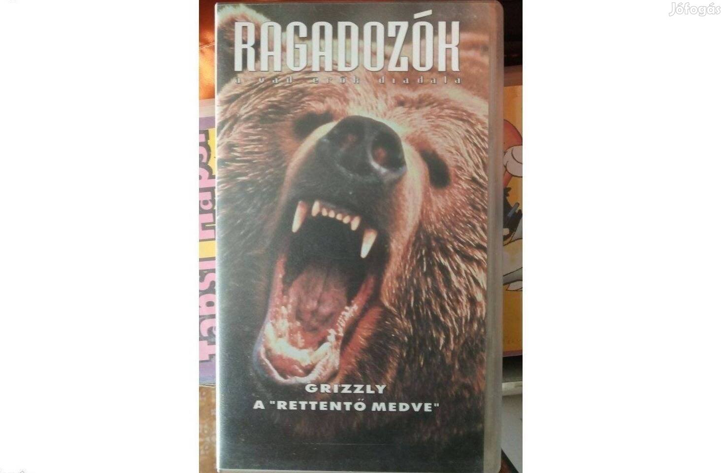 Ragadozók VHS video kazetta. Grizzly, a "rettentő medve". Debrecenben