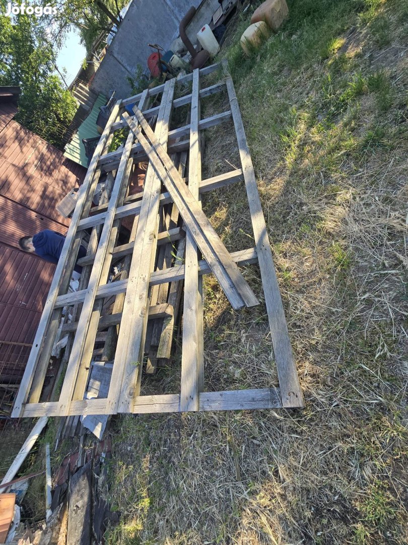 Raklap , nagyméretű eladó.