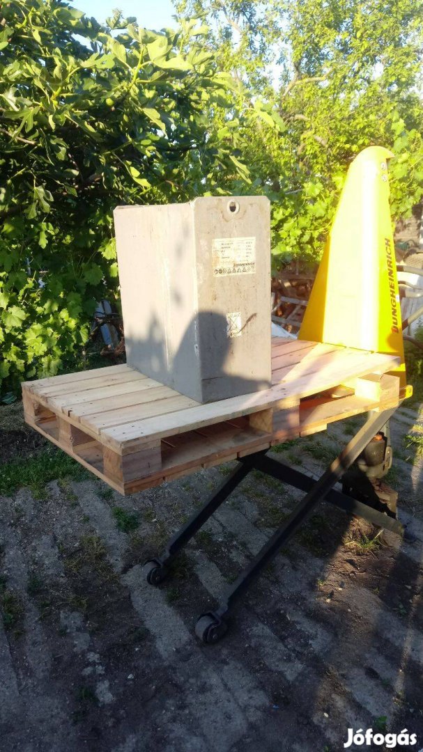 Raklap emelő mozgató kézi emelésű jungheinrich