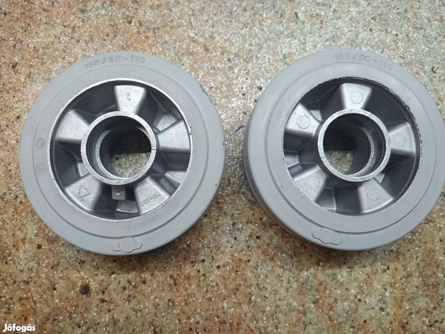 Raklapemelő kerekek