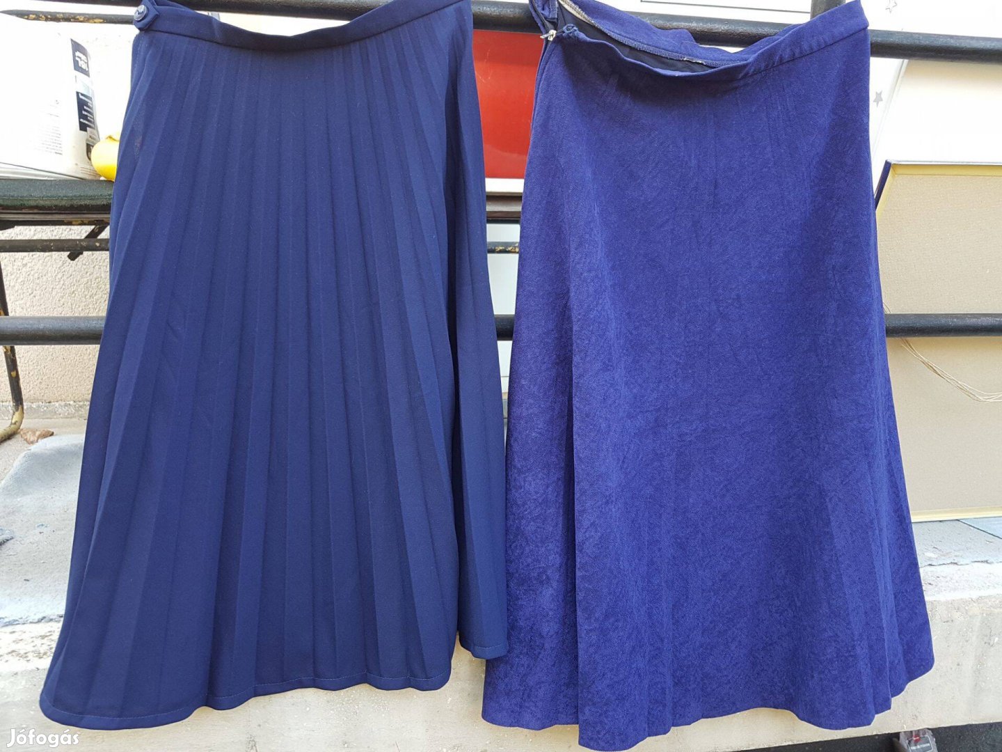 Rakott szoknya kék sötétkék lány