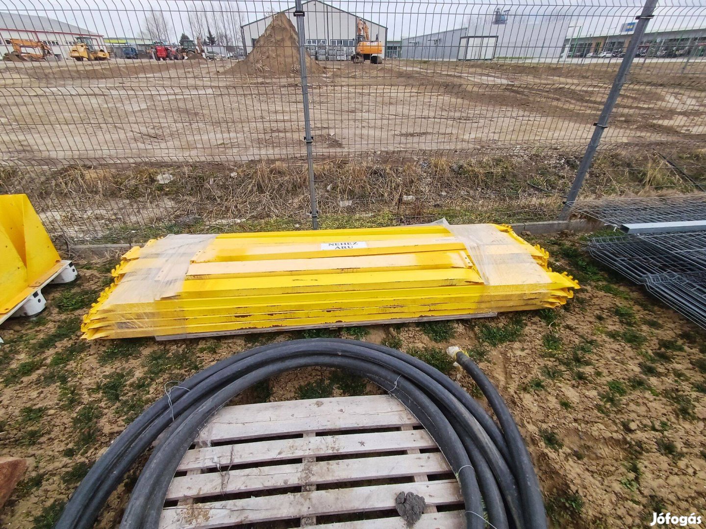 Raktári magas polc 6m magas 12 láb 12 talp 24 polc