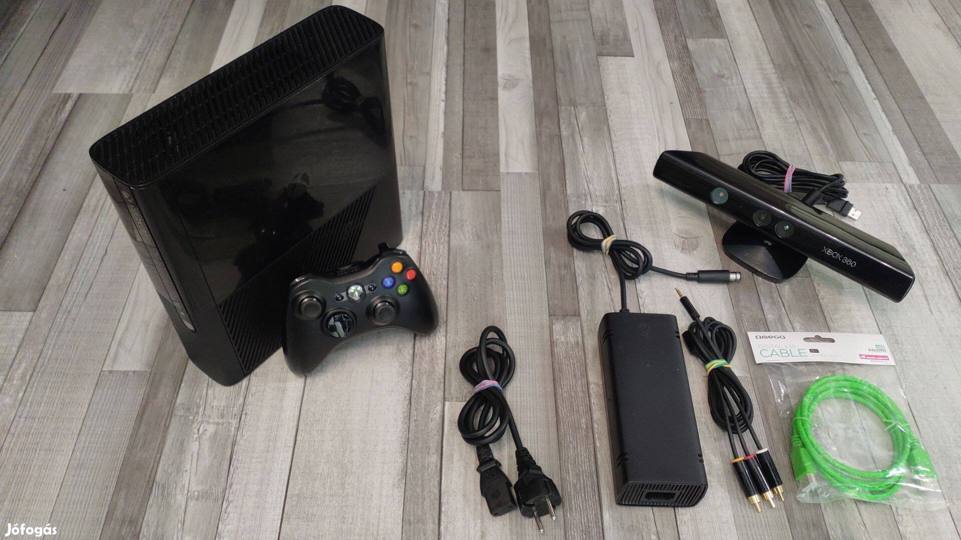 Raktáron! Kinect + Xbox 360 E Slim Konzol 4gb +Ajándék Játék!