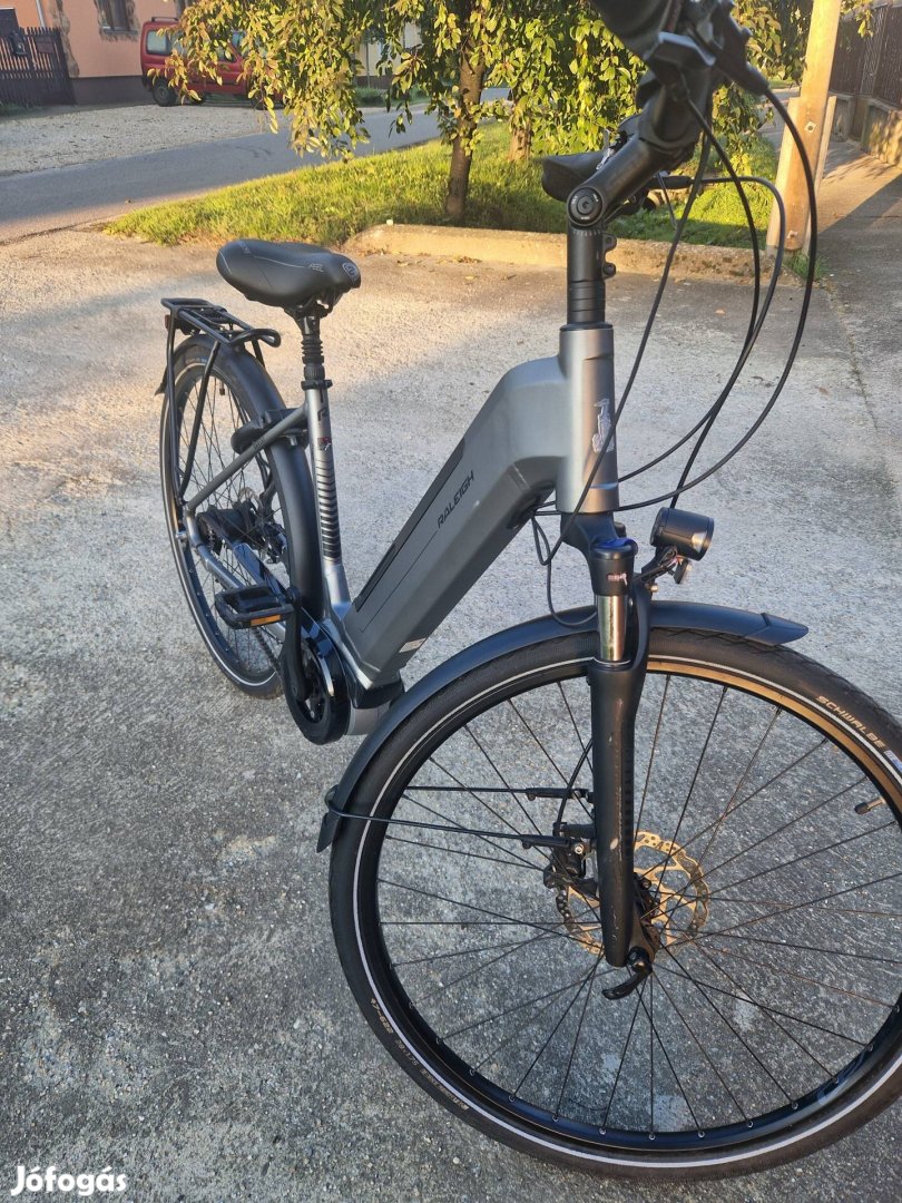 Raleigh Bristol Prem szíjhajtás Pedec Ebike elektromos 