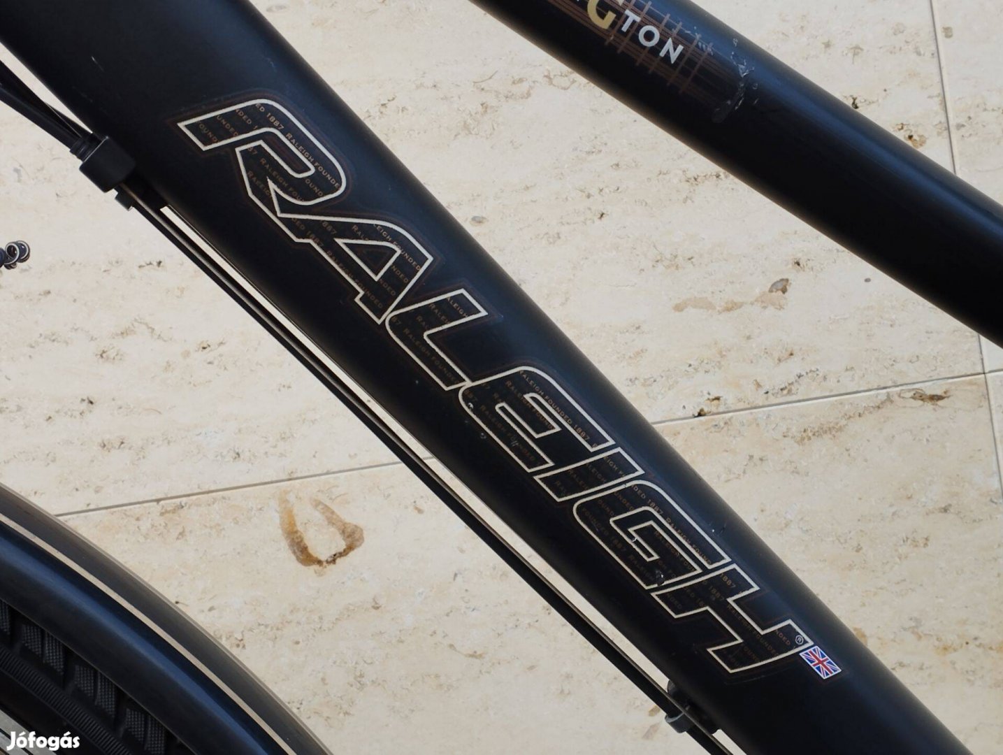 Raleigh Donnington Cross Trekking kerékpár jó állapotú, újszerű gumik
