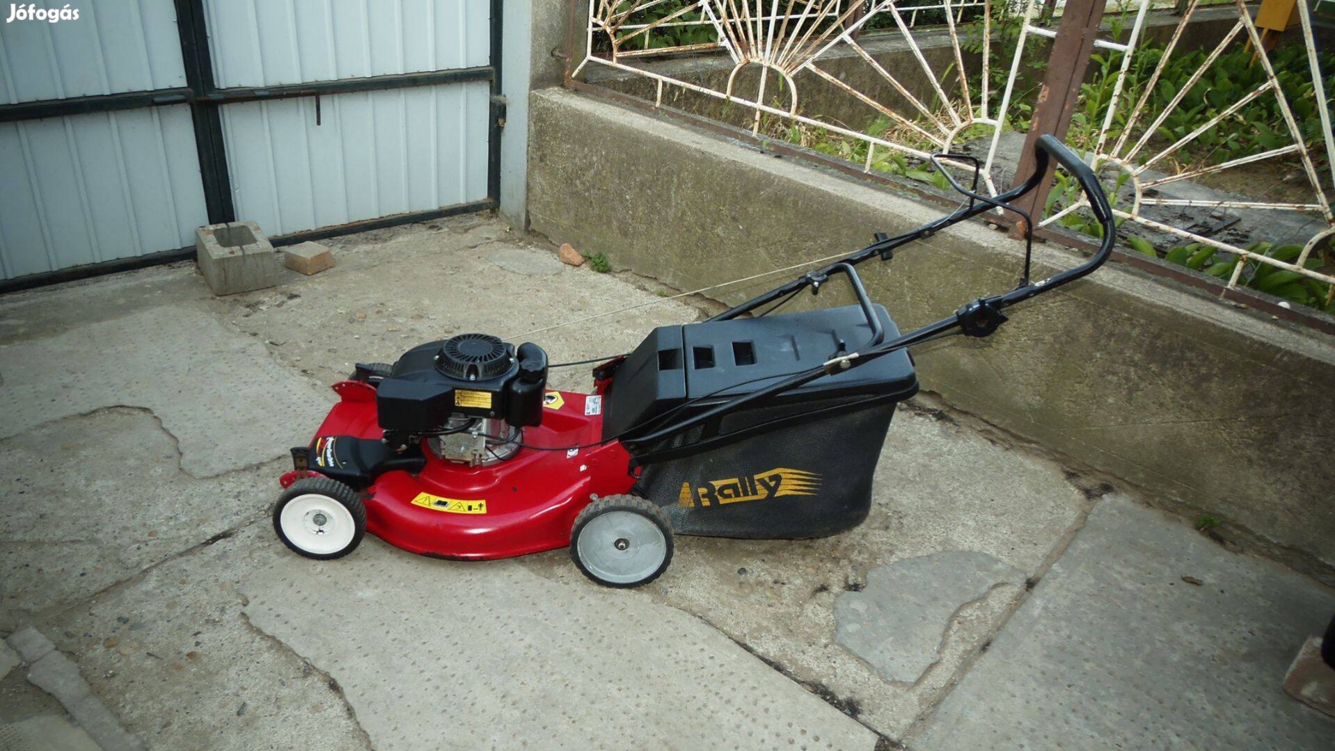 Rally fűnyíró (gyűjtős, kidobós, Szervizelt, 4hp)